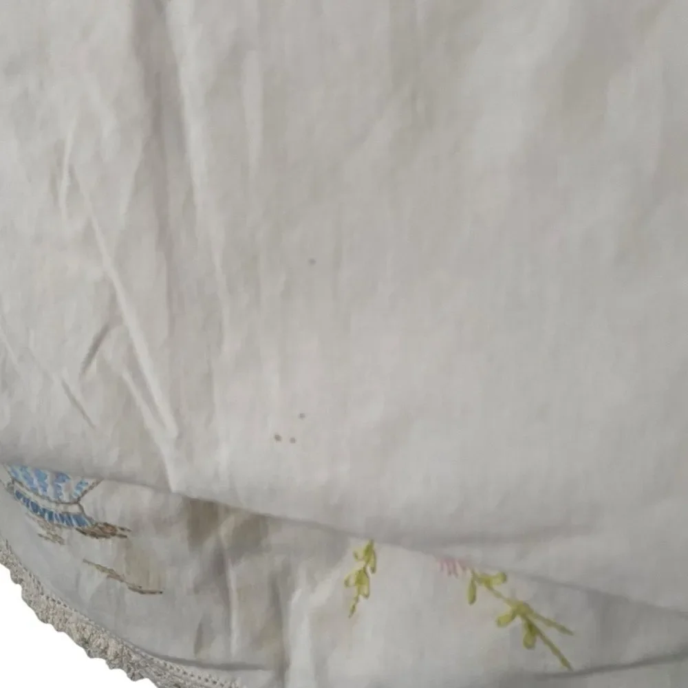 VTG Elegant Vintage Floral Embroidered Linen Table Runner, Dresser Scarf in OS